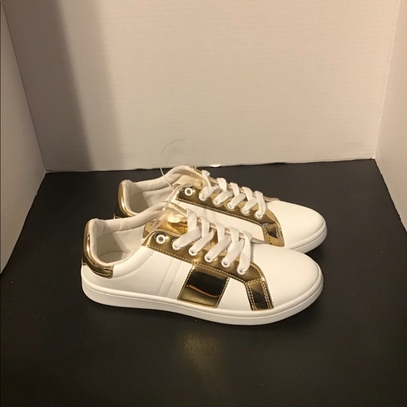 Qupid White with Gold Trim Women’s Sneakers (… - Picture 4 of 12